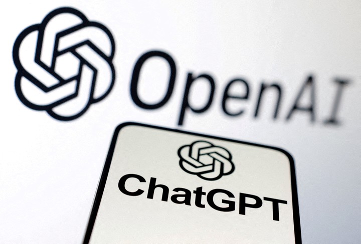 ChatGPT, la que popularizó la inteligencia artificial generativa. Foto: Reuters