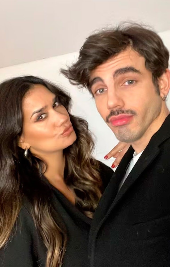 Momi Giardina y Santi Talledo trabajan juntos en LUZU TV y ahora también en "La Voz Argentina". Foto: Instagram.