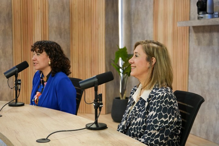 Gala Díaz Langou y Cecilia Giordano.