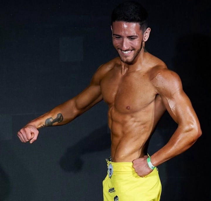 Gianluca Puig (23), en una de sus competencias de fisicoculturismo.