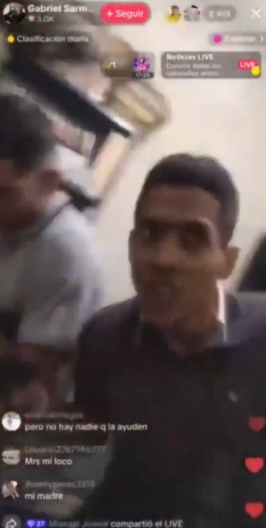 El hombre que se ve en los segundos finales del último live de Gabriel Sarmiento. (Captura TikTok @unleacks)