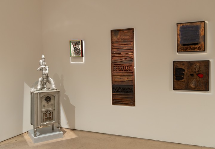 Sala de abajo: Detalle de Luis Wells en la muestra Icónicos, la exposición que abrió sus puertas en la galería Maman Fine Art, con curaduría de Patricia Pacino. Foto: gentileza.