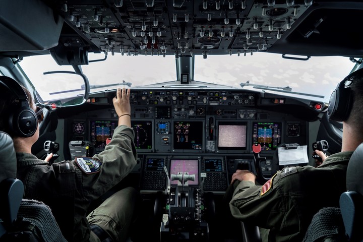 Un avión de reconocimiento de la Marina de los Estados Unidos durante una misión en el mar de la China Meridional, en 2018. Foto Adam Dean para The New York Times.