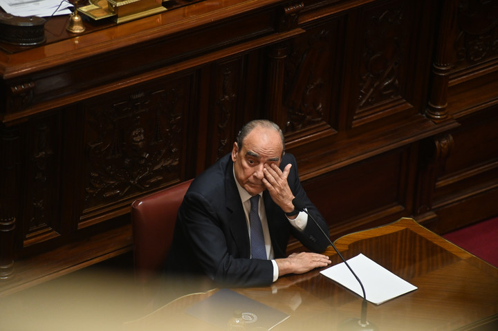 Guillermo Francos dejó el Senado cuando lo llamaron "mentiroso". Foto Federico Lopez Claro