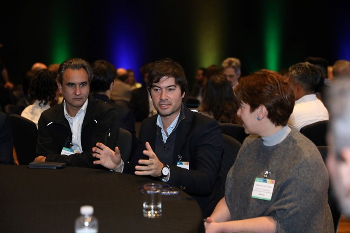 Ignacio Rico es emprendedor y actual Gerente de Desarrollo de Negocios en Eiwa, una plataforma AgTech argentina, y representante de Arva Intelligence, una empresa estadounidense que lidera programas de agricultura regenerativa en América Latina.