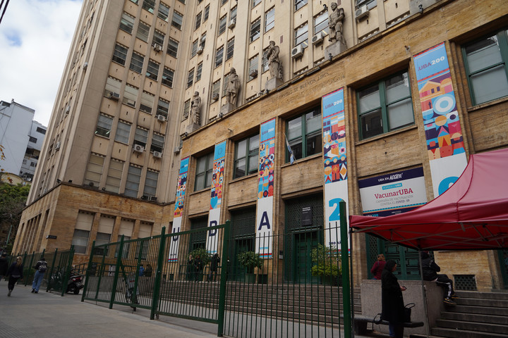La facultad de Odontología de la UBA, universidad que quedó ubicada como la mejor latinoamericana. Foto: Mario Quinteros