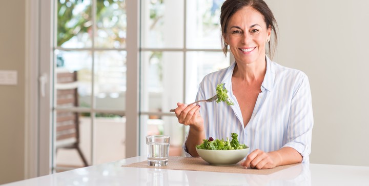 Los vegetale deberían ocupar la mayor parte del plato. Foto Shutterstock.