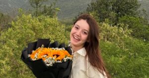 Una influencer de TikTok de 17 años murió tras ser baleada en su casa: quién era Sana Yousaf