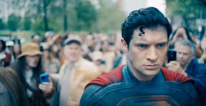 David Corenswet reemplaza a Henry Cavill como Superman. Y ése no es solo el problema. Fotos WB