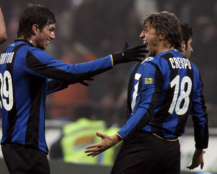 Hernan Crespo celebra un gol en Inter de Milán en 2009. Foto: EFE/MATTEO BAZZI 