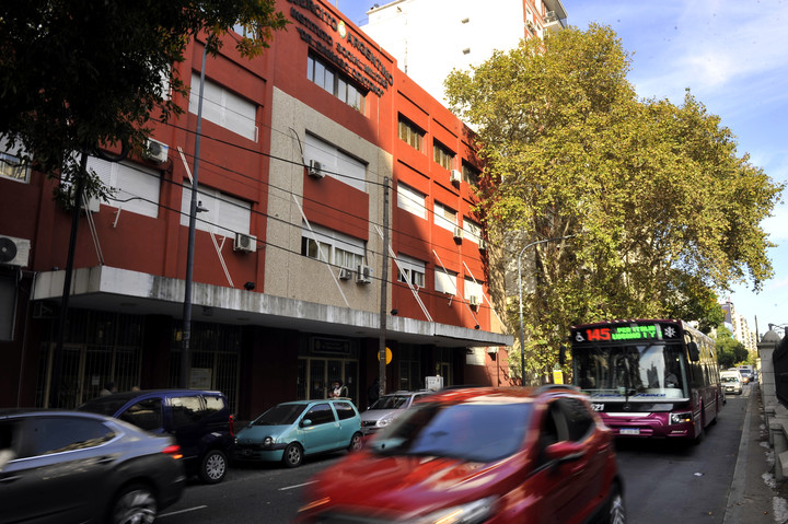 El frente del Instituto Dámaso Centeno.