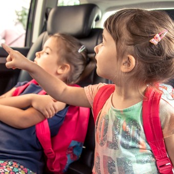 Sillas infantiles en el auto: las usan uno de cada tres niños y la mayoría están mal colocadas