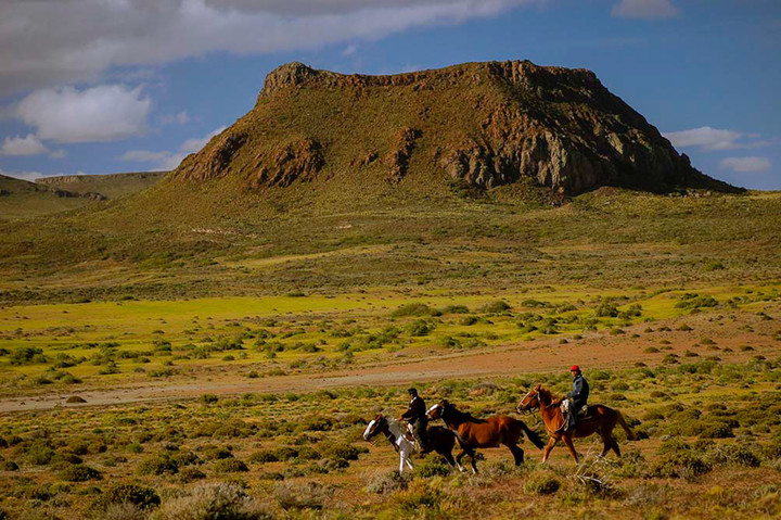 Grandes paisajes en la meseta de Somuncurá. Foto: Gobierno Río Negro