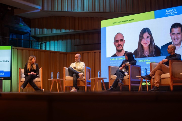 El panel “Comunicación + IA” giró en torno a la Inteligencia Artificial.