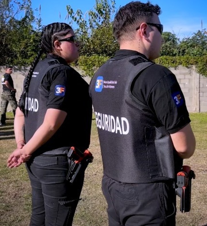 De la convocatoria inicial de 70 personas, primero saldrán 40 agentes a las calles. Los 30 restantes continúan capacitándose.