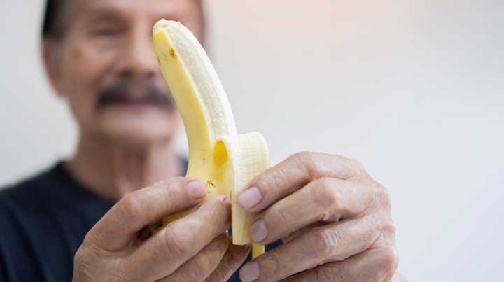 Cuánto potasio deben consumir los adultos mayores. Foto Shutterstock.