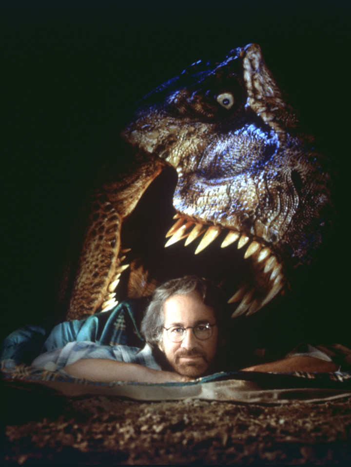 Steven Spielberg le ganó de mano a James Cameron y consiguió los derechos de la novela original.
