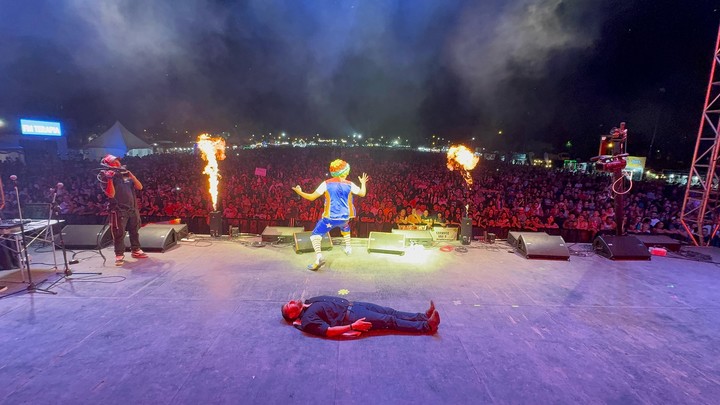 Filito Show, frente a 30 mil personas en un festival en Río Negro.