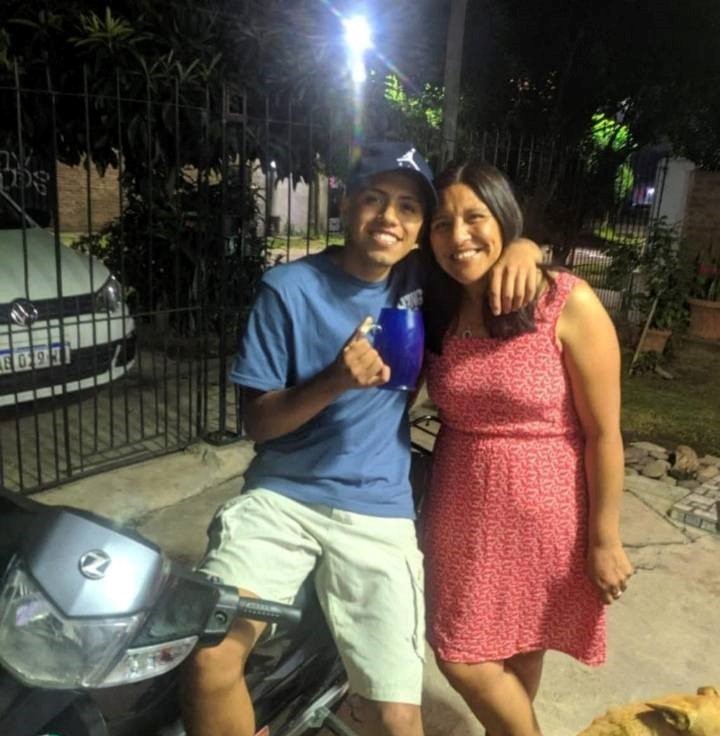 Gladis Raquel González (48) y su hijo Rafael Ignacio Aguirre (22) murieron a bordo de un Renault Logan que fue chocado de frente por un VW Gol en una autopista de Tucumán.