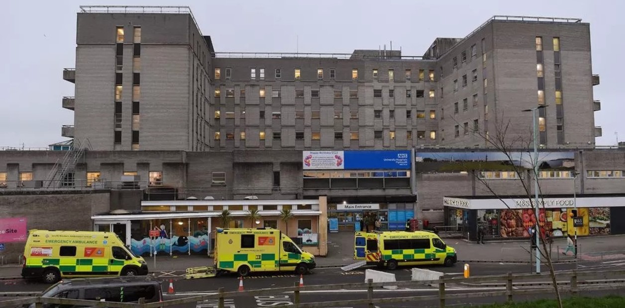Un alta temprana, una llamada sin respuesta y 90 minutos de demora de la ambulancia: las tres oportunidades desaprovechadas. Foto: DevonLive/BPM.
