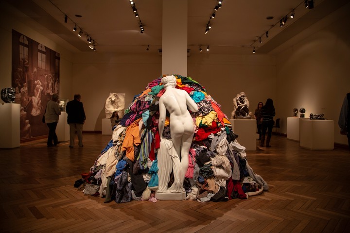 Venus de los trapos. Obra de Pistoletto de 1967, conviviendo con el clásico MNBA (2023).