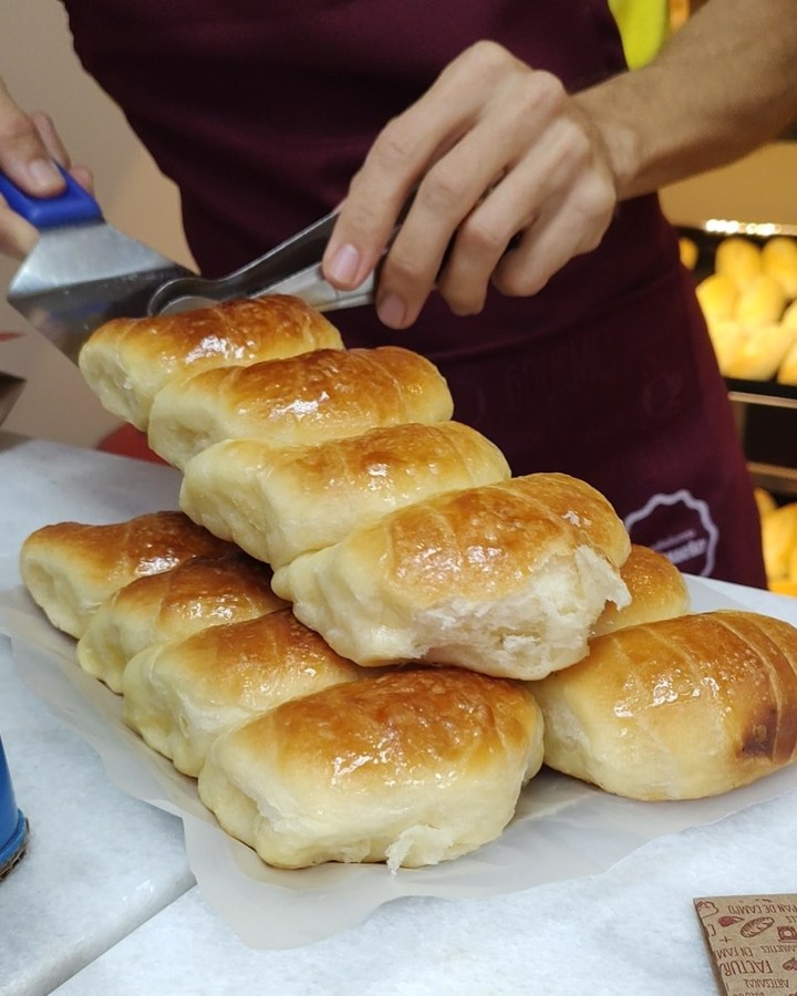 Las medialunas del Abuelo son más chicas y livianas que las de panadería. Foto: Instagram.