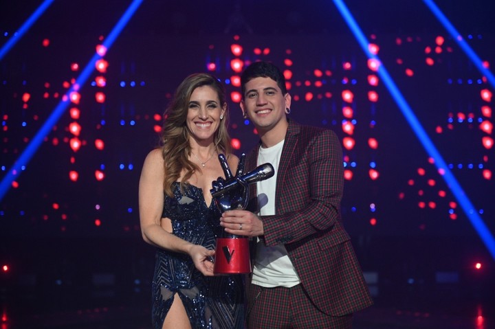 La Sole y Yhosva Montoya, ganador de la cuarta edición de "La Voz Argentina".