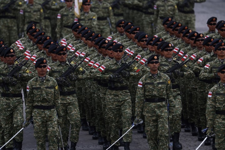 Soldados indonesios durante el desfile. Foto: EFE 