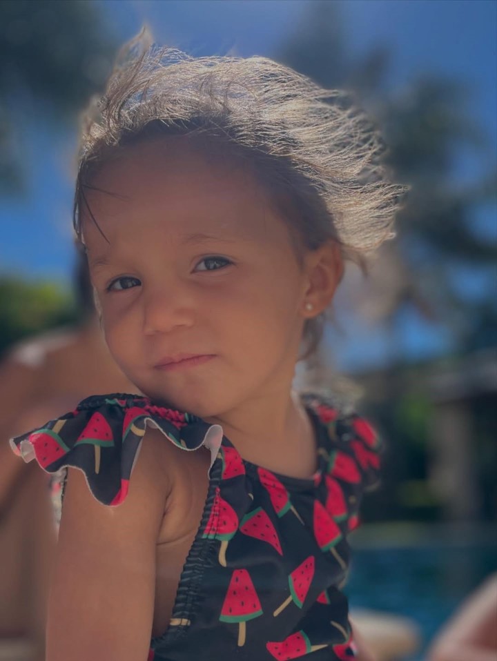 Alex Caniggia y Melody Luz mostraron la cara de su hija Venezia por primera vez. Foto: Instagram