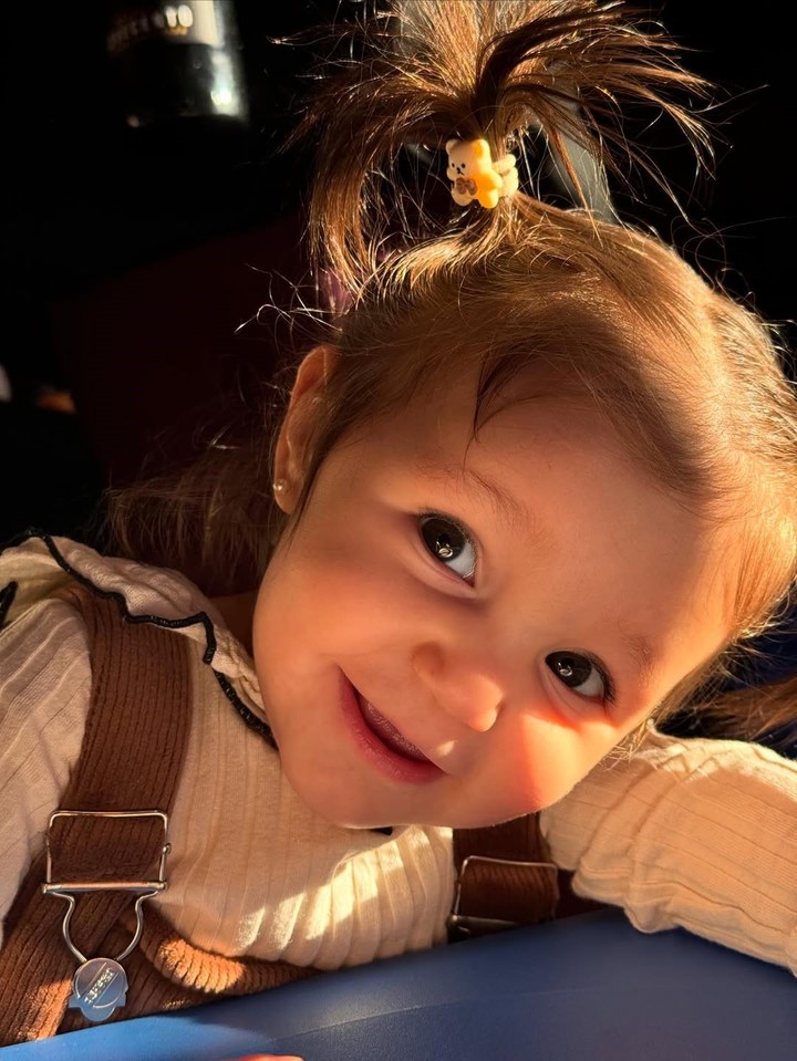Alex Caniggia y Melody Luz mostraron la cara de su hija Venezia por primera vez. Foto: Instagram