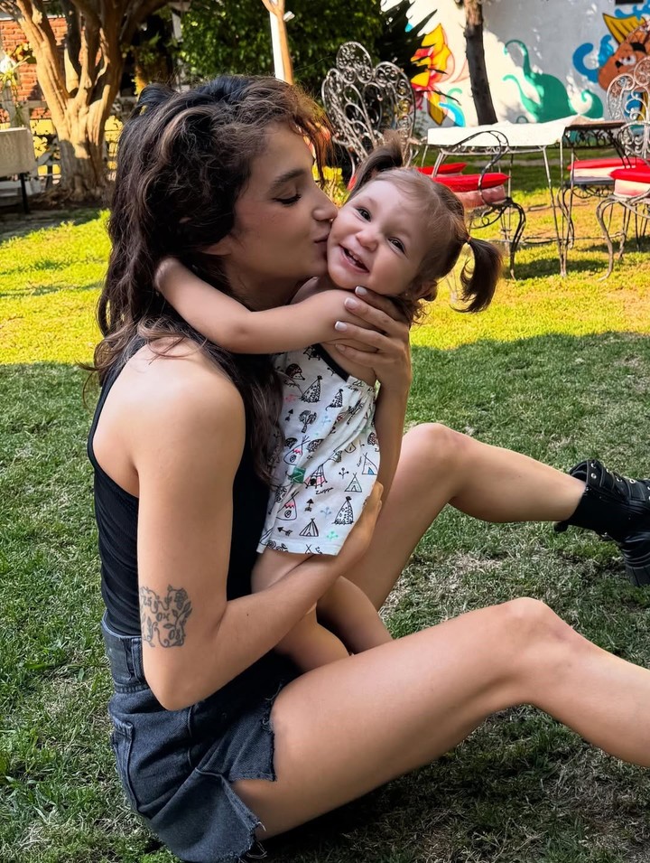 Melody y Venezia, a puras risas. Foto: Instagram