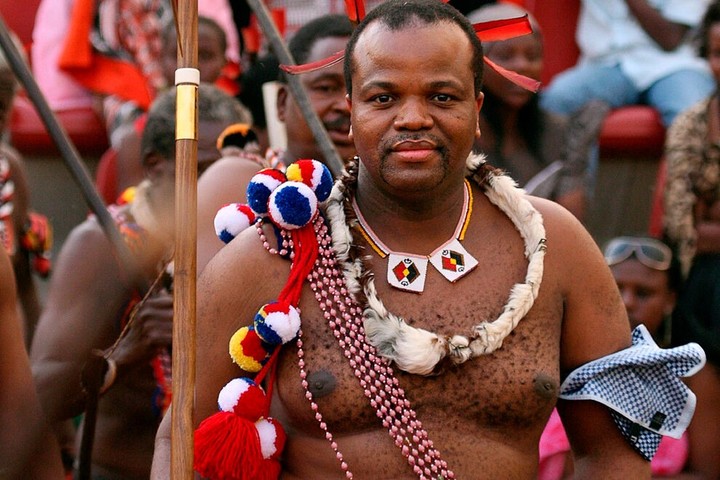 El rey Mswati III gobierna por decreto desde 1986.