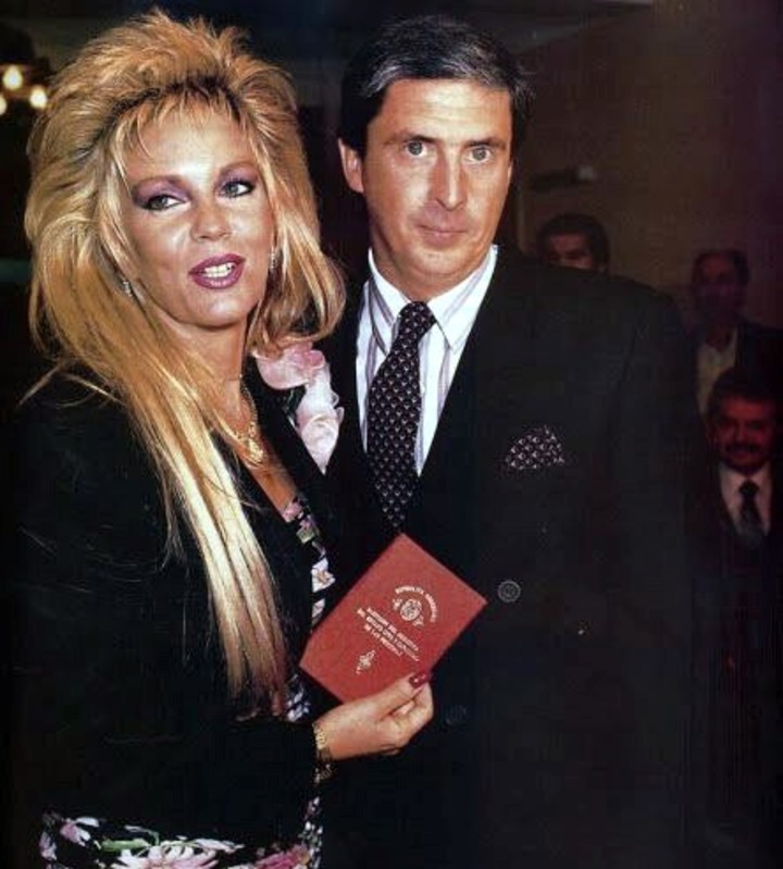 En 1988 Graciela Alfano se casa con Enrique Capózzolo en Argentina. FTP