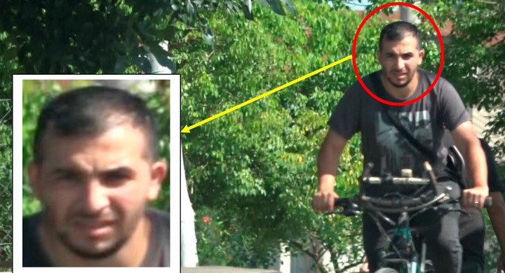 El enfermero Santiago Santillán, a punto de entregar cuatro ampollas al "agente revelador".