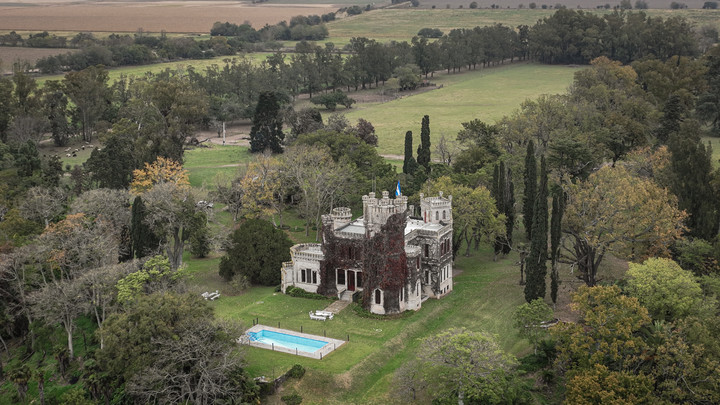 Castillo de Rafael Obligado con su increíble biblioteca en San Pedro, provincia Buenos Aires. Especial revista Ñ./ Foto: Mario Quinteros - FTP