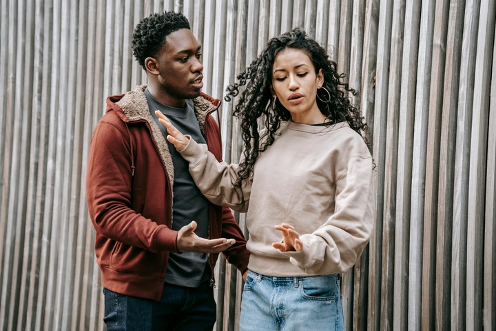 Más allá de lo romántico, el amor puede entenderse como una capacidad de apertura emocional, de vincularse desde la empatía, la ternura y la vulnerabilidad. Foto: Pexels.