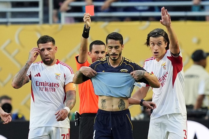 Nicolás Figal, lesiones y expulsiones. Foto: AP
