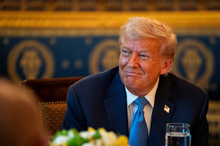 Donald Trump, en la cena con el primer ministro de Israel, este lunes en Washington. Foto. AP