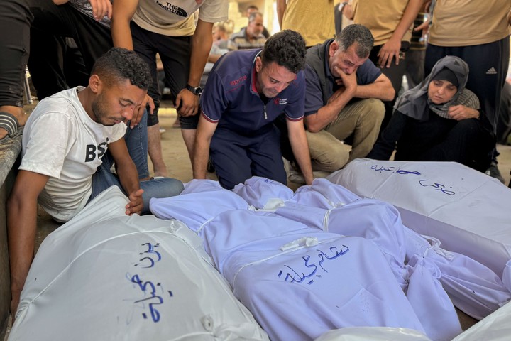 Los hospitales gazatíes reciben decenas de muertos este jueves. Foto: EFE
