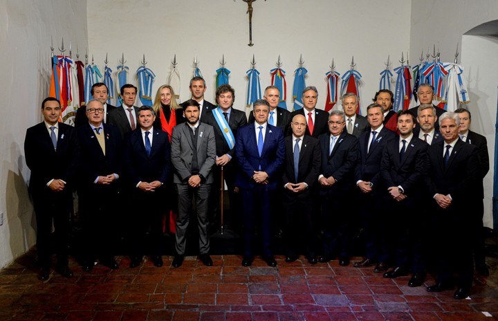 Milei, con los gobernadores, cuando la relación era buena. Foto: EFE.