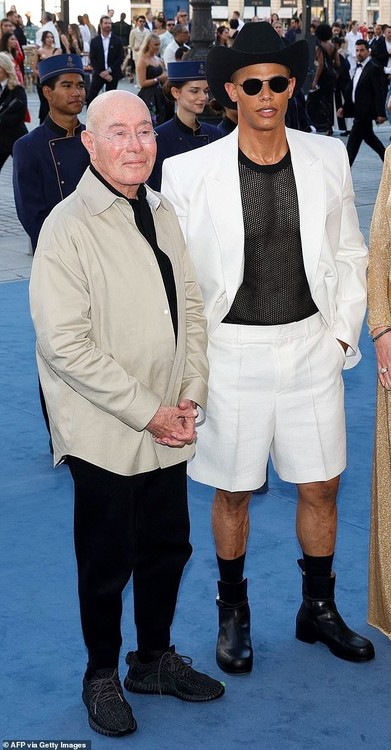 David Geffen y Donovan Michael en una de sus apariciones públicas como pareja. (Foto: AFP)
