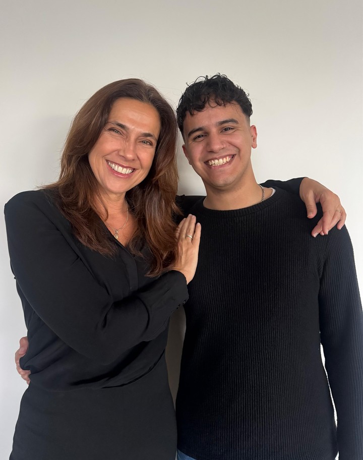 Nicolás Sabo (29), junto a la referente del espacio Potencia, María Eugenia Talerico.