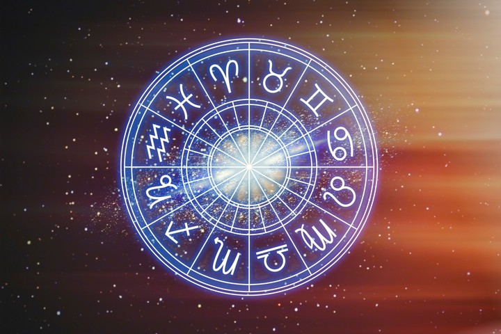 Horóscopo semanal: cómo estará la Luna y qué emociones movilizará del 27 de julio al 3 de agosto de 2025. Foto: ilustración Shutterstock