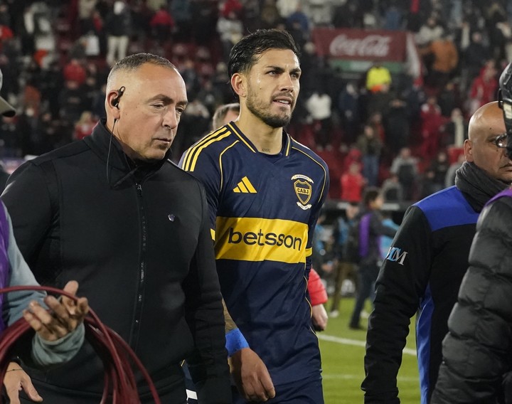 Por ahora, Paredes no puede revertir el mal funcionamiento de Boca.
Foto: Fernando de la Orden