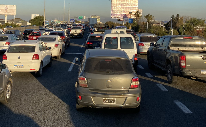 En los últimos meses hubo varios cortes en la  Autopista Buenos Aires-La Plata. Foto: Mauricio Nievas