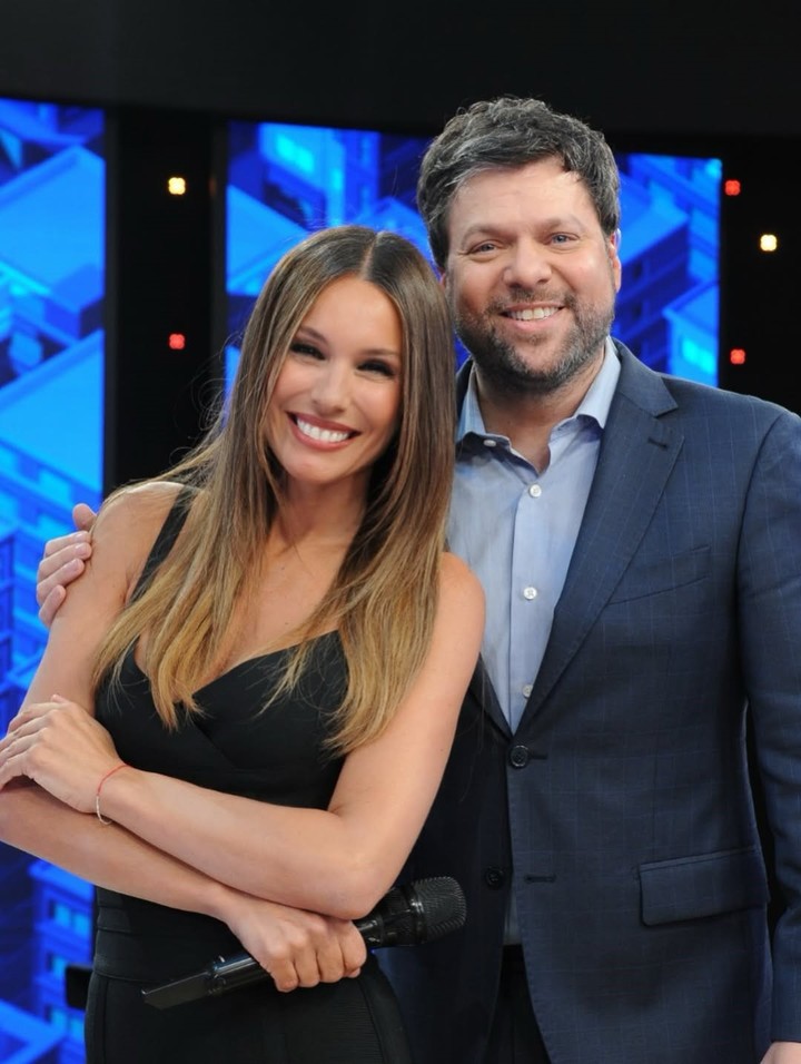 Pampita reemplazará a Guido Kazcka en la conducción de Los 8 escalones. | Foto: Instagram