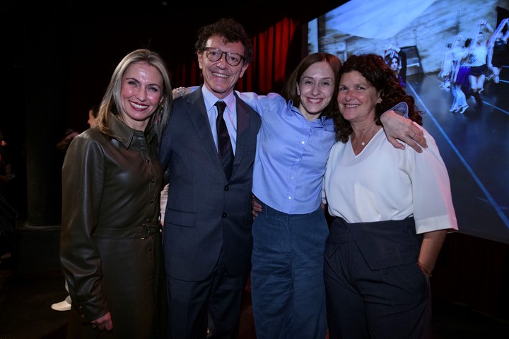 Presentación gala 100 años, con Africa Guzman, Gerardo Grieco, Marianela Nuñez y Gabriela Ricardes. Foto de prensa gentileza Juanjo Bruzza