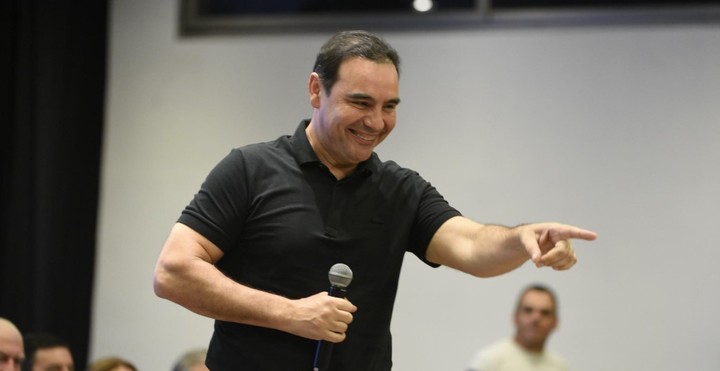 El gobernador Gustavo Valdés, radical correntino, quedó primero en el ranking de gobernadores. 
