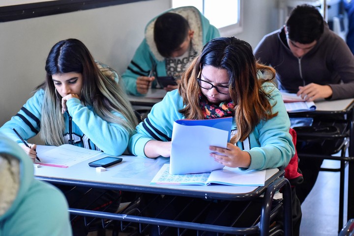El programa Secundaria Aprende se da en 33 escuelas y llega a unos 15 mil estudiantes.